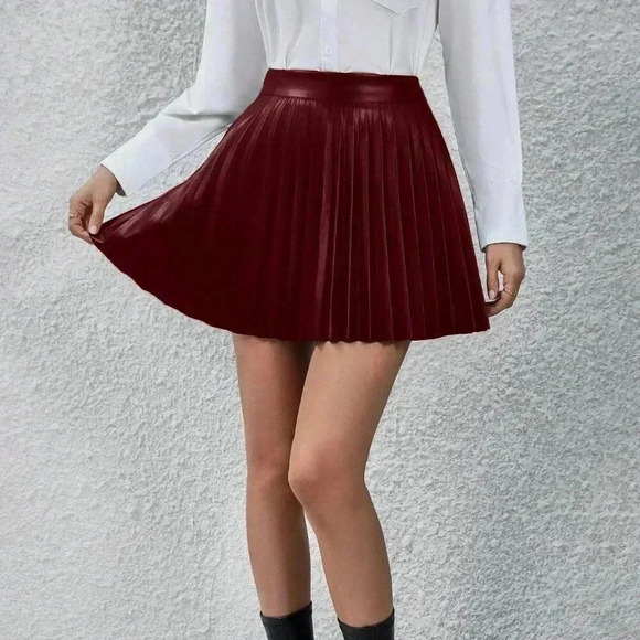 Burgundy Casual Women's High Waist Pleated Faux Leather Mini Skirt - Picture 6 of 6